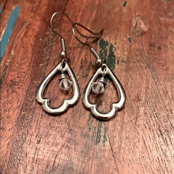 Jewelry - Silver dangle earrings